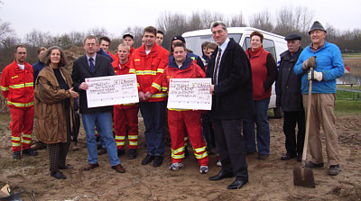 Übergabe der Sponsorenschecks zum Baubeginn am 22.12.2006
